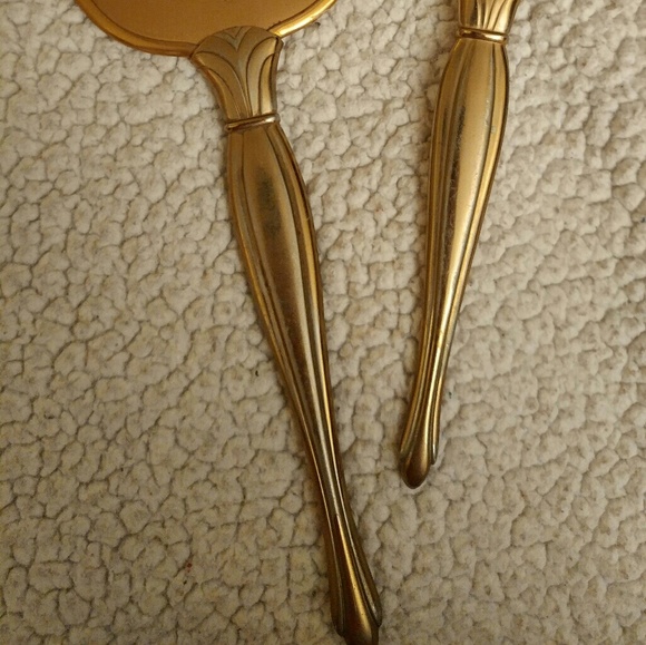 Vintage Vanity Brush and Mirror Vanity Set - Picture 2 of 5